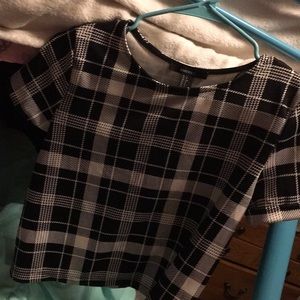 Forever 21 small checkered shaped cropped up